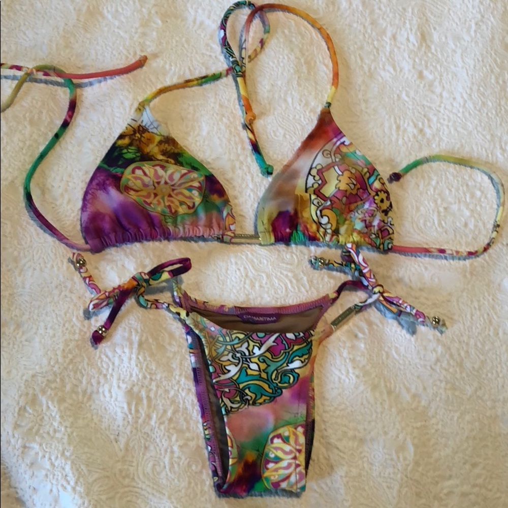 Brazilian bikini Cia Martima minimal coverage